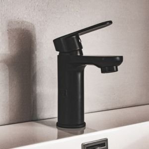 black basen mixer