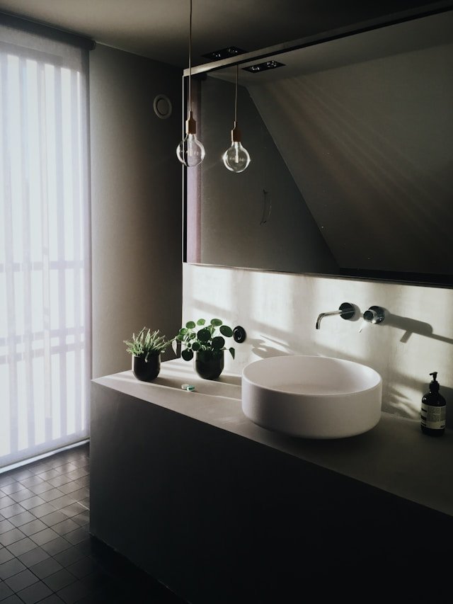 complete rang of bathroom accessories